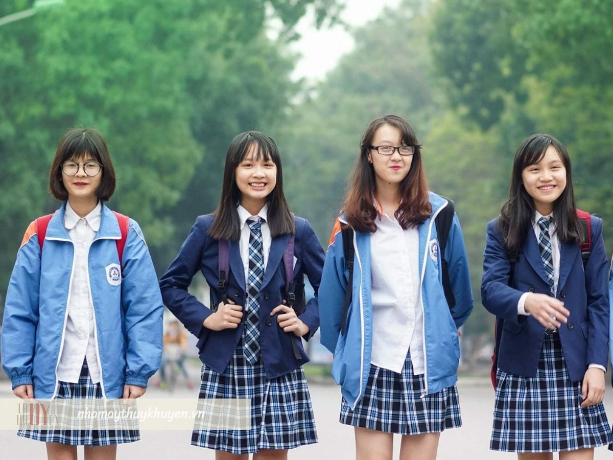 đồng phục đi học mùa đông là trang phục thiết yếu ở những vùng khí hậu lạnh đồng phục đi học mùa đông là trang phục thiết yếu ở những vùng khí hậu lạnh