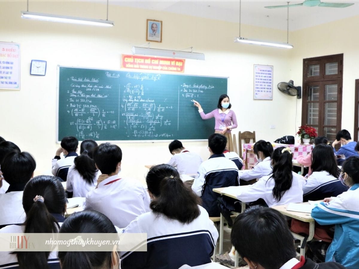quần áo học sinh miền bắc được thiết kế để thích nghi với hai mùa quần áo học sinh miền bắc được thiết kế để thích nghi với hai mùa