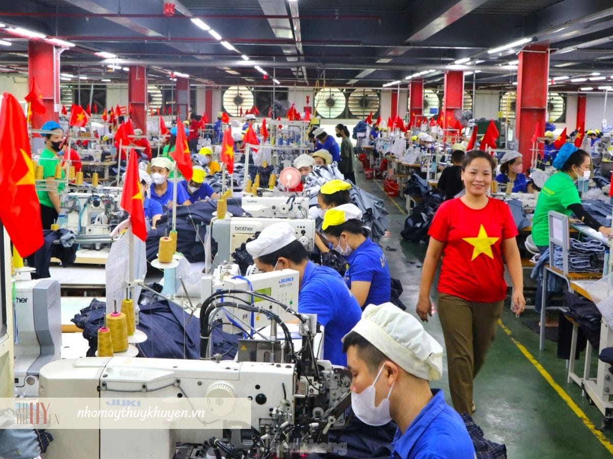 hoàng gia là xưởng may áo uy tín ở hà nội hoàng gia là xưởng may áo uy tín ở hà nội