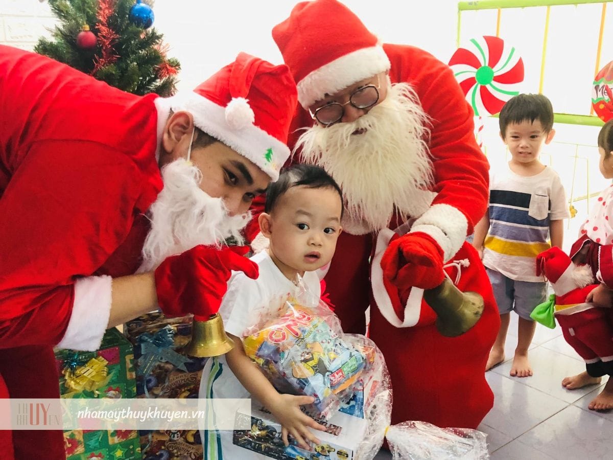 trang phục biểu diễn hoa mai là địa chỉ cho thuê đồ ông già noel đa dạng tại tp.hcm trang phục biểu diễn hoa mai là địa chỉ cho thuê đồ ông già noel đa dạng tại tp.hcm