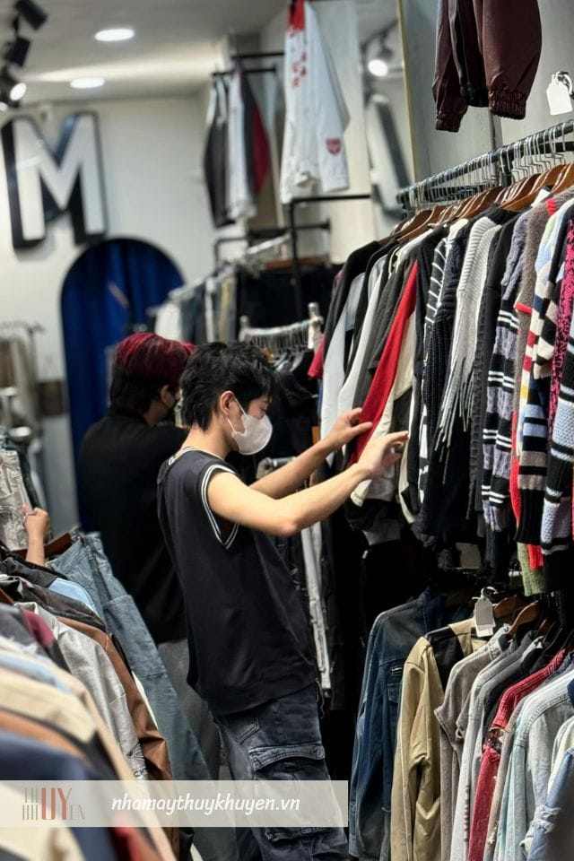 daam studio là shop bán đồ tết đẹp phong cách streetwear trẻ trung, cá tính