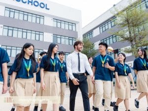 áo polo là một trong các mẫu áo đồng phục học sinh đẹp