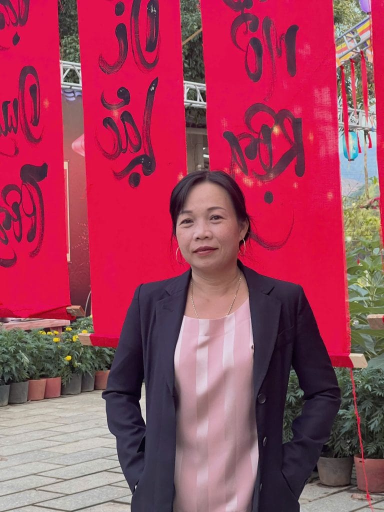 ảnh cô chủ tiệm may thụy khuyến
