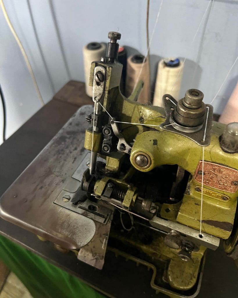 máy vắt sổ nhà may thụy khuyến